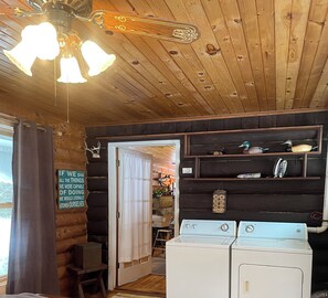 4 habitaciones, tabla de planchar con plancha y wifi gratis
