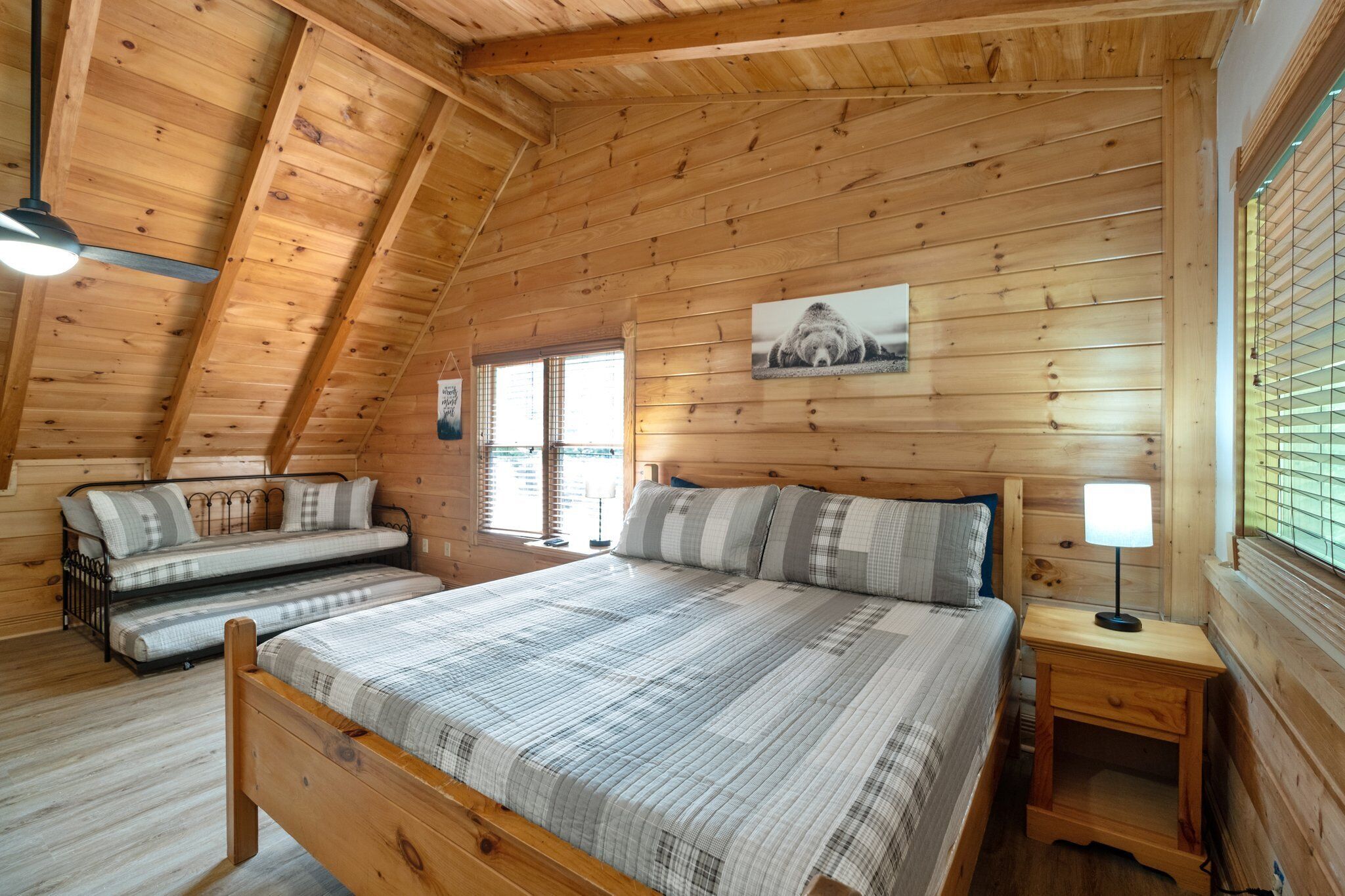 A+Location, Hot Tub, Theater, Arcade, 4Baths, Grill