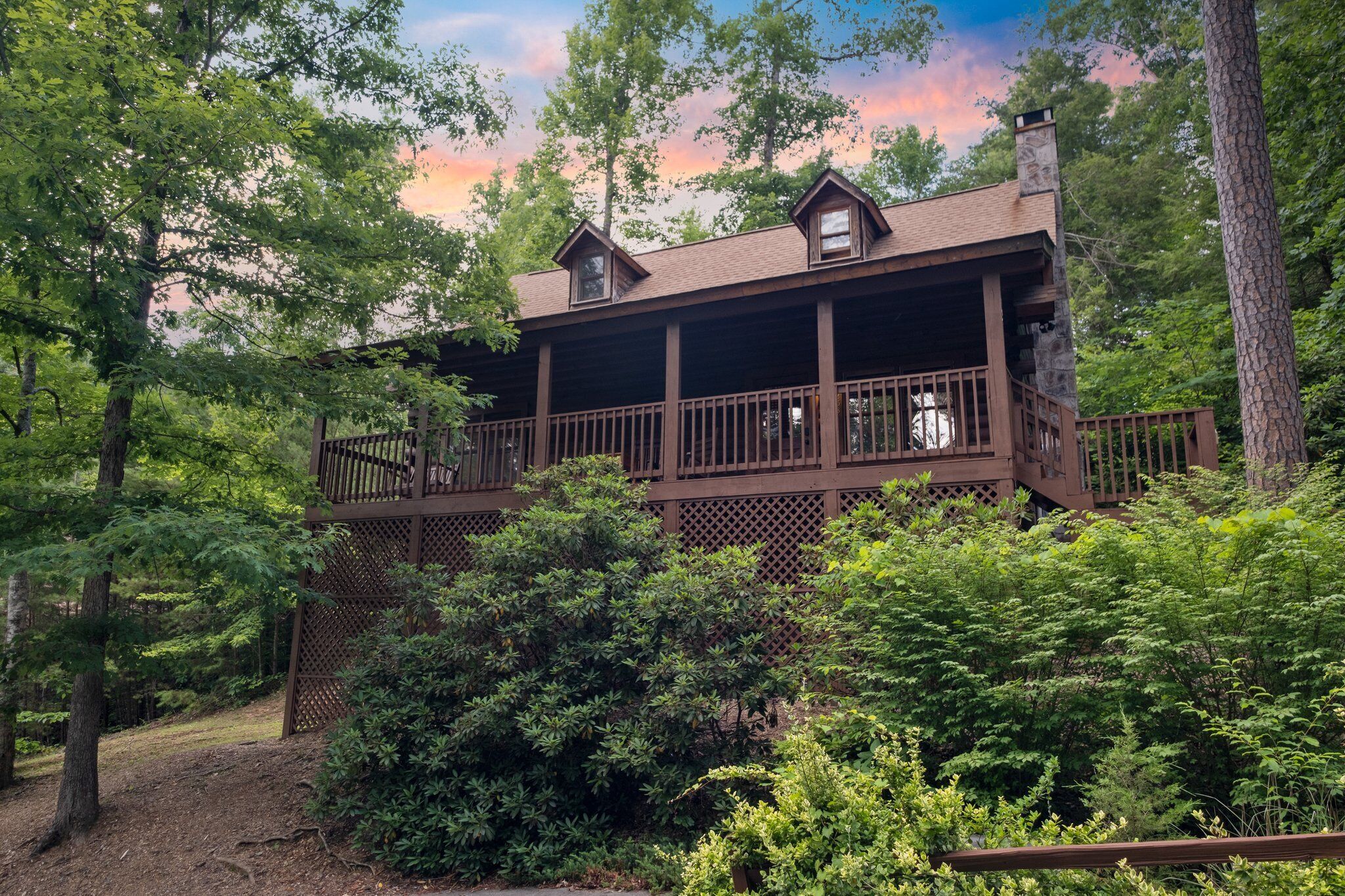 A+Location, Hot Tub, Theater, Arcade, 4Baths, Grill