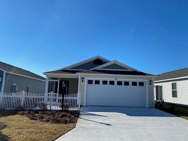 Exterior - 356 Hood Pl (Wildwood)