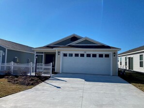 Exterior - 356 Hood Pl (Wildwood)