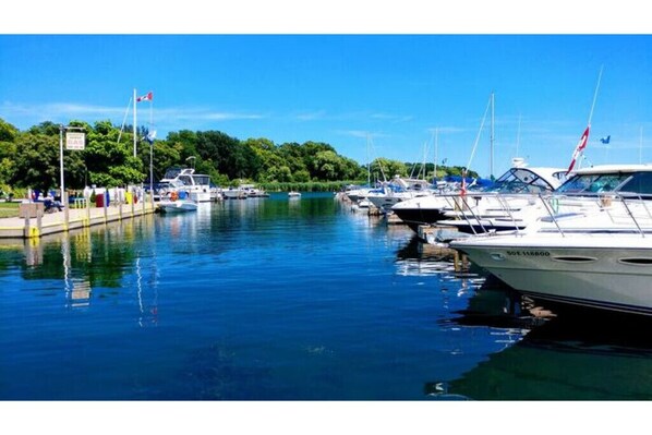 Marina - Colchester Harbour - Lake Erie (Essex)