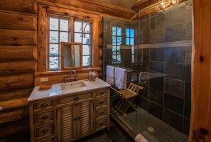 Shower, hair dryer, towels, soap - Private Butte Views, Perfect Proximity to CB & Mtn (Crested Butte)