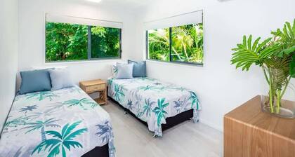 Serene 2BR Beachfront Getaway on the Esplanade
