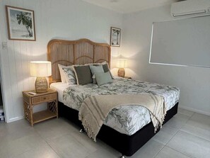 2 habitaciones, tabla de planchar con plancha, wifi y ropa de cama 