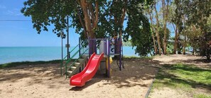 Children’s area - Tropical Pool Sanctuary in Kewarra Beach (Kewarra Beach)