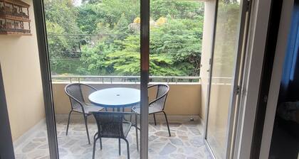 Hotel located just 1 block from Los Molinos shopping center.