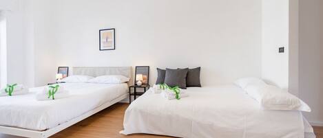 1 habitación, tabla de planchar con plancha y internet