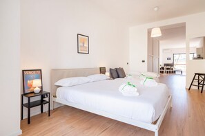 1 bedroom, iron/ironing board, Internet