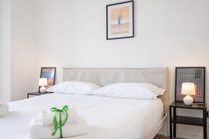 1 chambre, fer et planche à repasser, accès Internet
