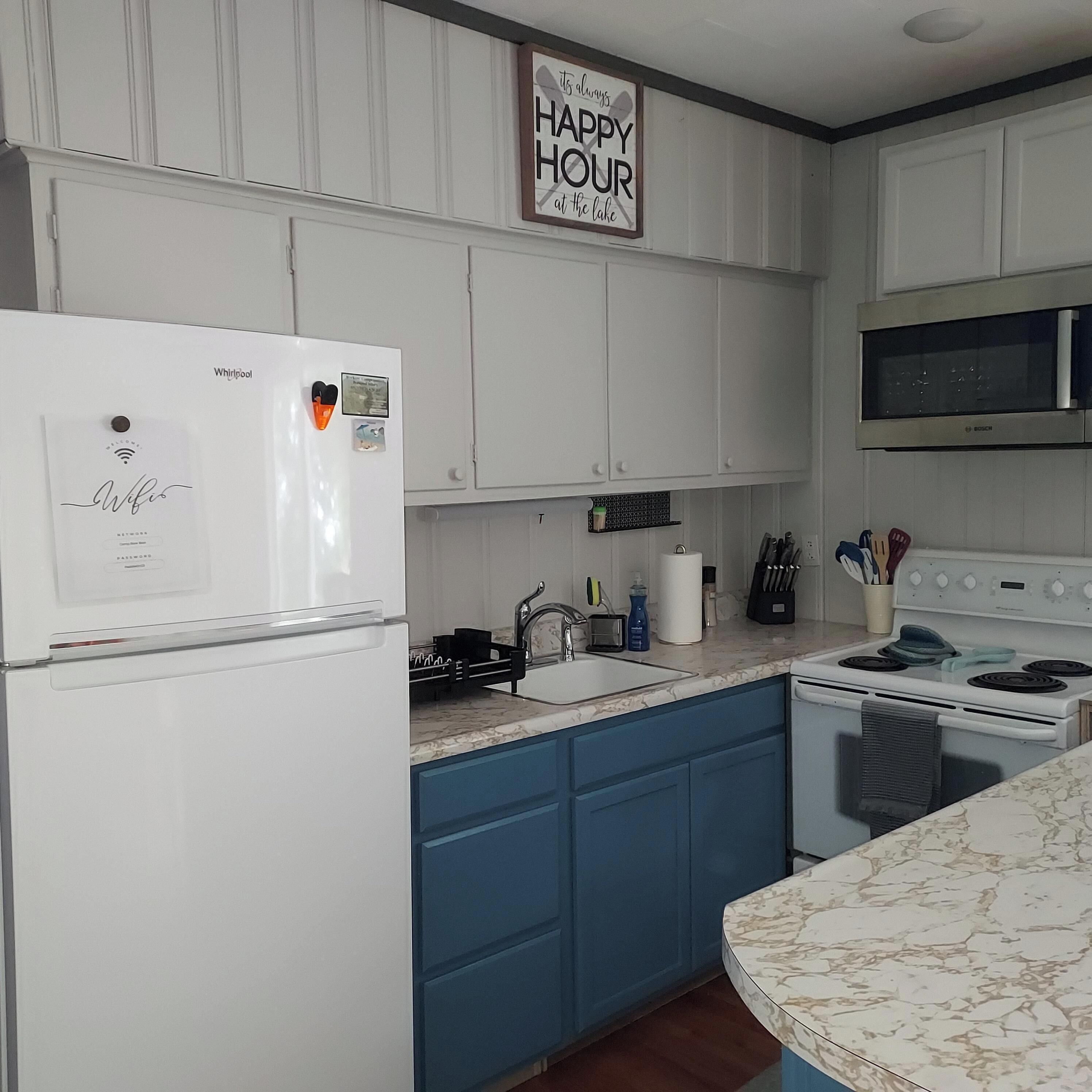 Lakefront Cottage: Amazing Mountain Views Directly on Lake Champlain