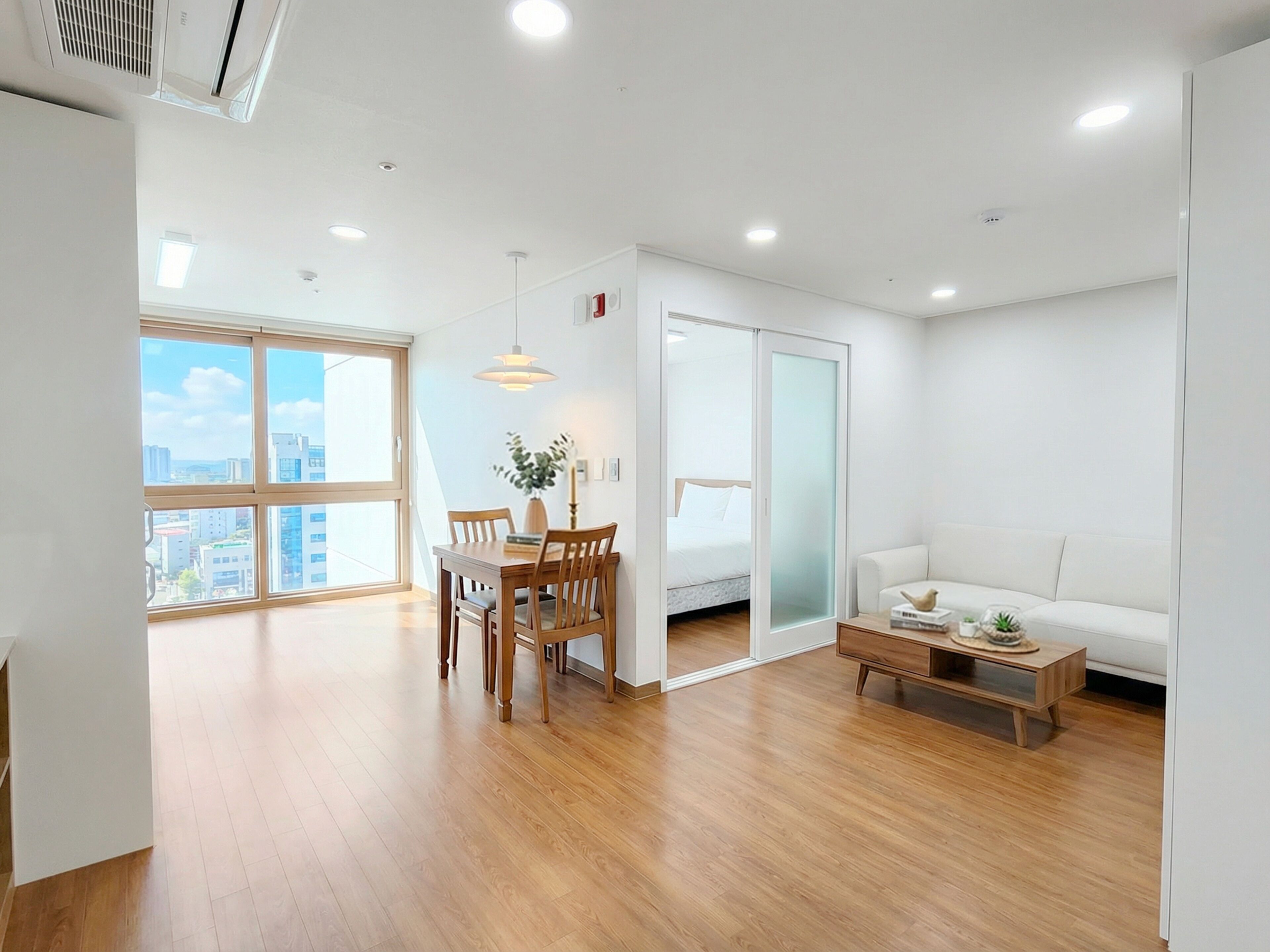 1 bedroom, desk, laptop workspace, blackout drapes