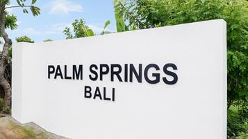 Fachada de la propiedad