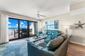 TV - Beautiful 4 Bedroom/ 4 Bath Beach House-Directly on Beach! (Siesta Key)