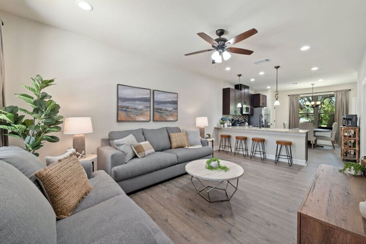 智能電視、書籍