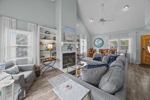 TV - Quiet street, Minutes Walk to Beach & Rec Center -Perfect Family Beach Home! (Isle Of Palms)