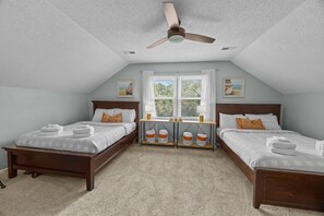 3 bedrooms, iron/ironing board, WiFi, bed sheets - Quiet street, Minutes Walk to Beach & Rec Center -Perfect Family Beach Home! (Isle Of Palms)