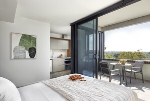 開放式客房 (Apartment) | 房內夾萬、手提電腦工作空間、遮光窗簾/窗簾、隔音