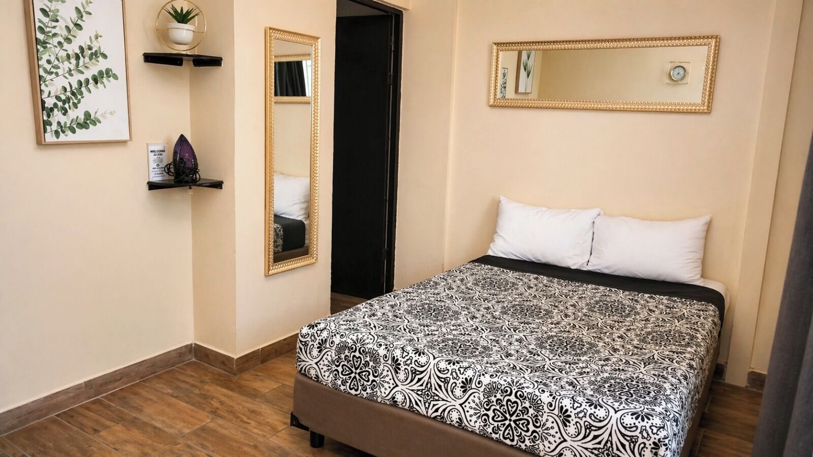 トラディショナル ルーム | WiFi (無料)、ベッドシーツ