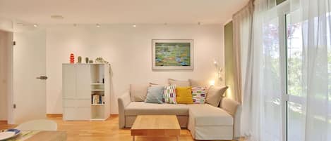 TV, DVD player, stereo