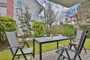 Unclassified image, 3 of 16, button