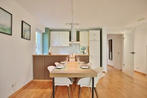 Unclassified image, 5 of 16, button