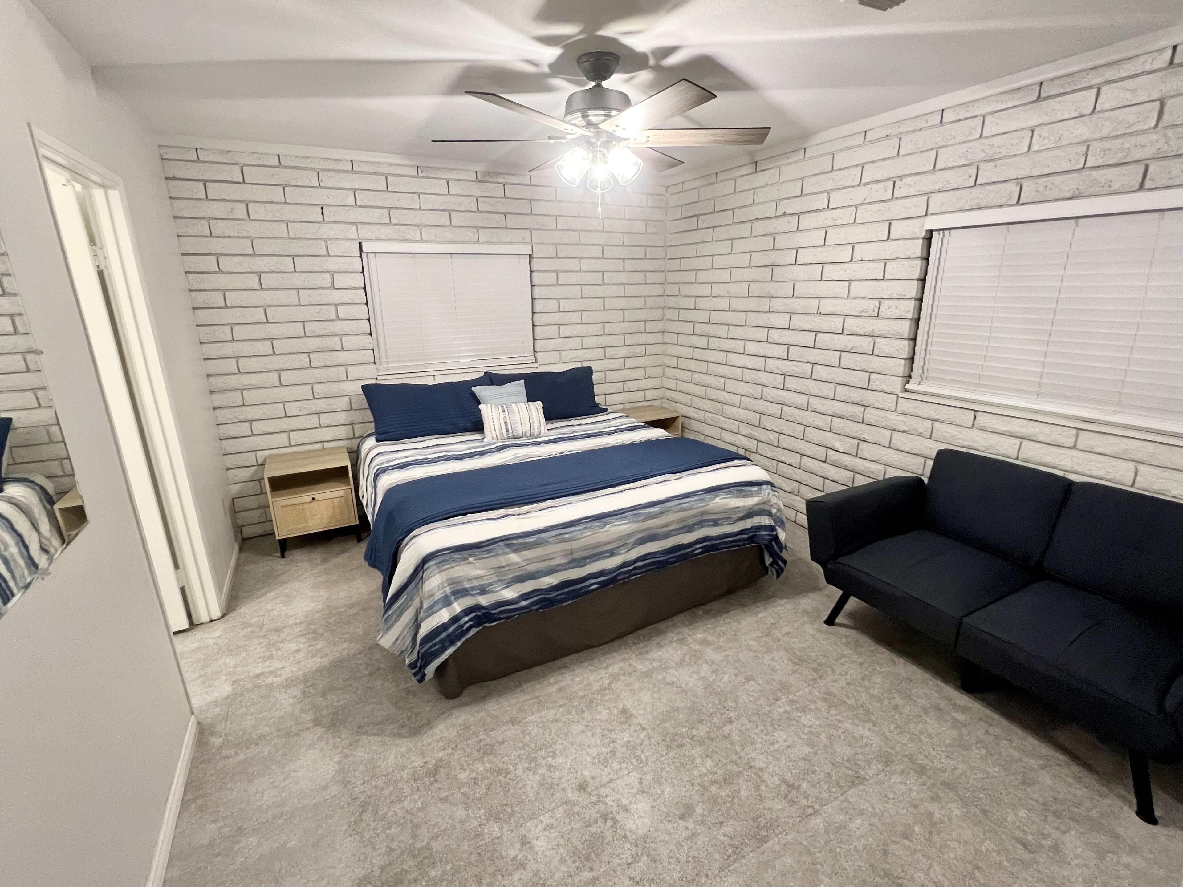 Parker Keys Waterfront Home with 50’ private dock, pool table and BBQ