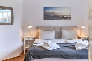 Unclassified image, 3 of 28, button