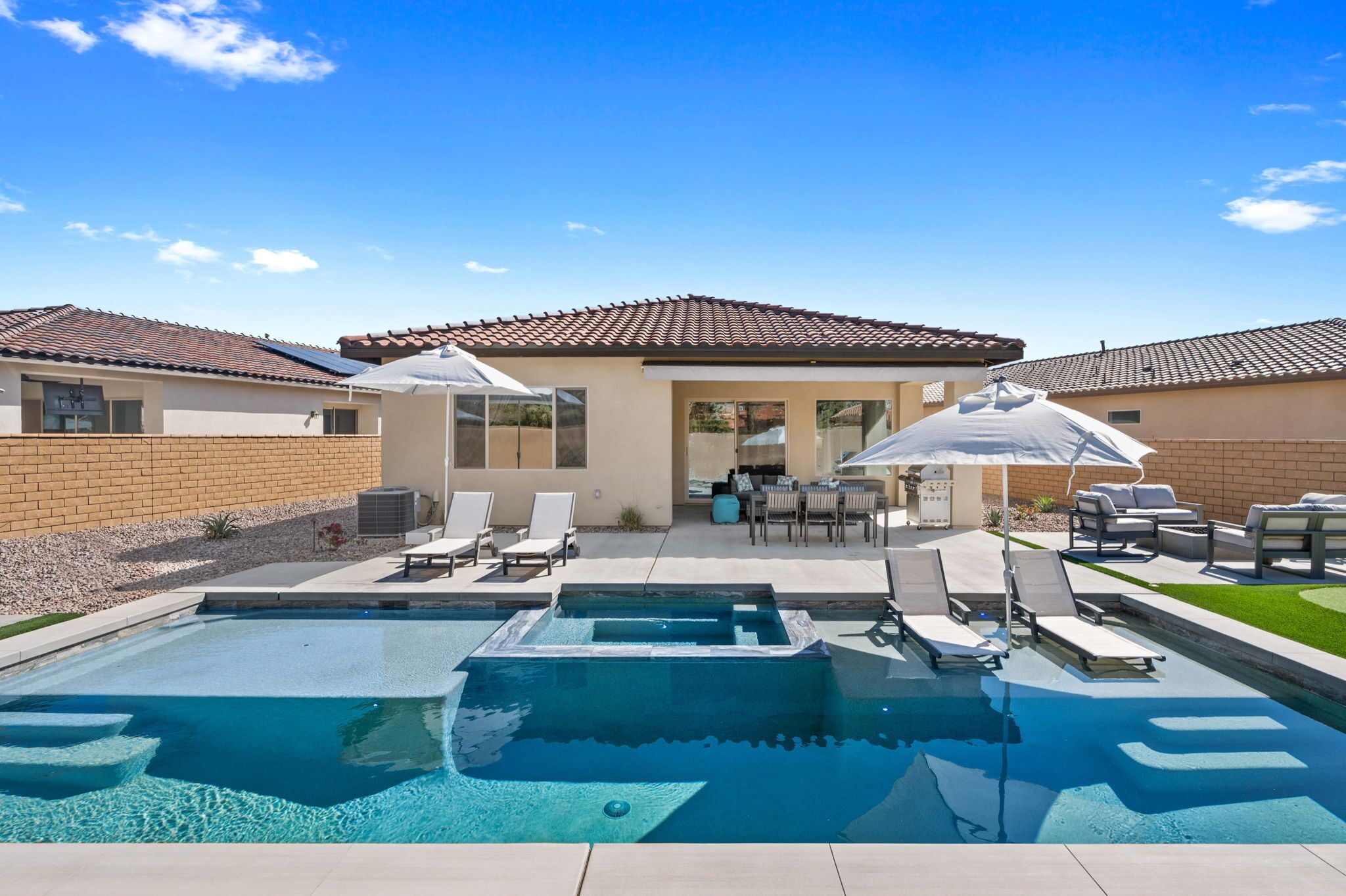 Brand New Home in PGA West Signature. Pool, Spa, and 3 King Beds