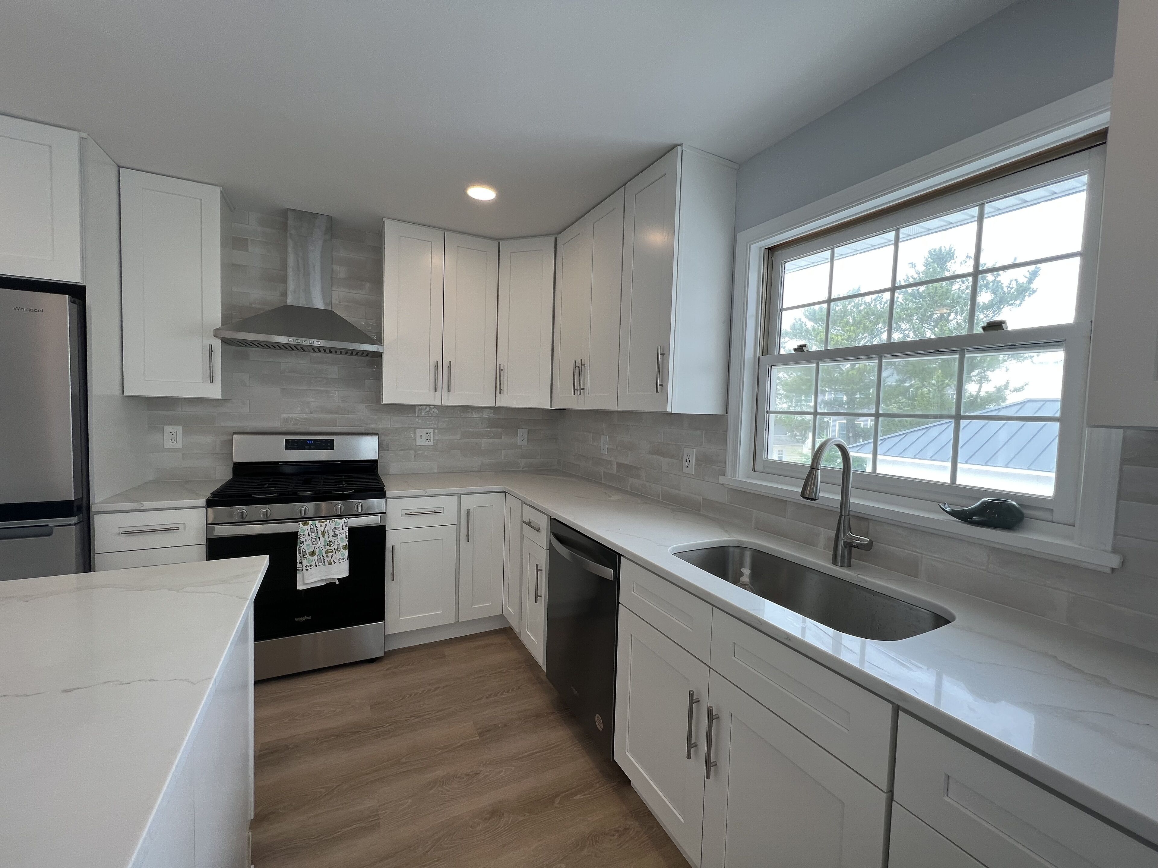 4 houses from the beach w/ brand new pool in LBI