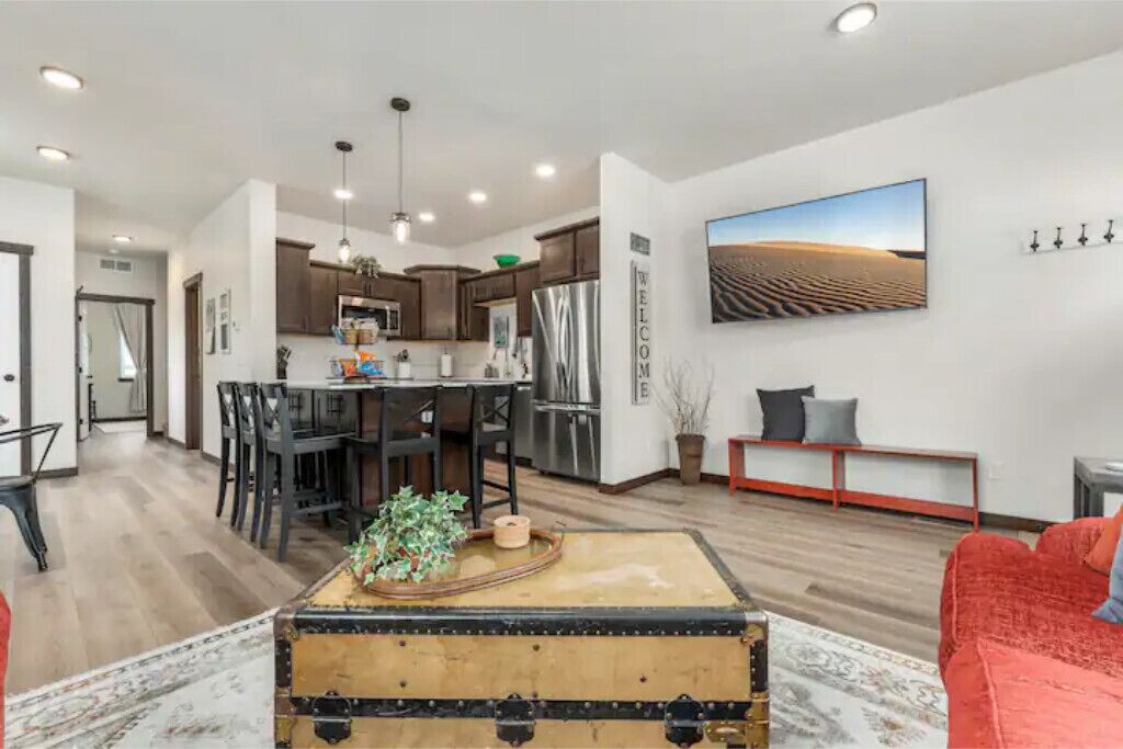 Spacious & family friendly new home close to town in Priest River