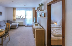 1 Schlafzimmer, Reisekinderbett, kostenloses WLAN, Bettwäsche