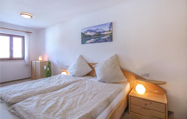 1 bedroom, travel crib, free WiFi, bed sheets