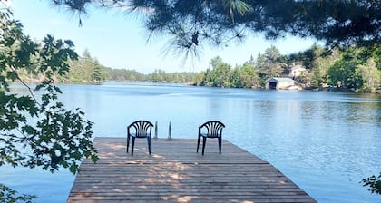 Waterfront cottage with an incredibly scenic view