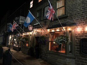 Property amenity - the black swan (Leyburn)