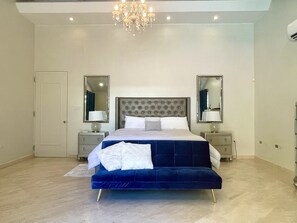 5 bedrooms, in-room safe, iron/ironing board, free WiFi