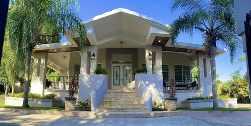 LUXURY MANSION METRO AREA