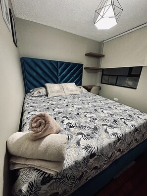 1 bedroom, free WiFi, bed sheets - Beautiful Studio Close To The Airport (Bogotá)