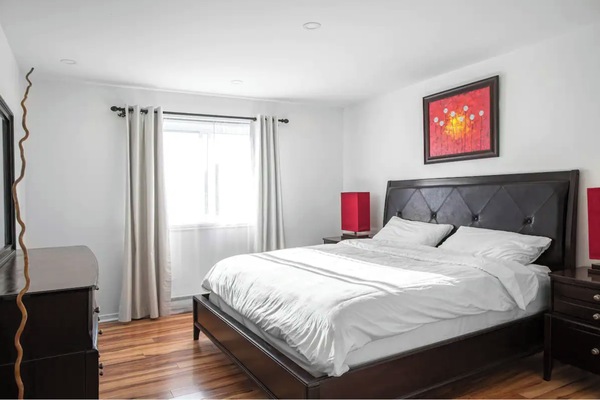 King size bed in master bedroom