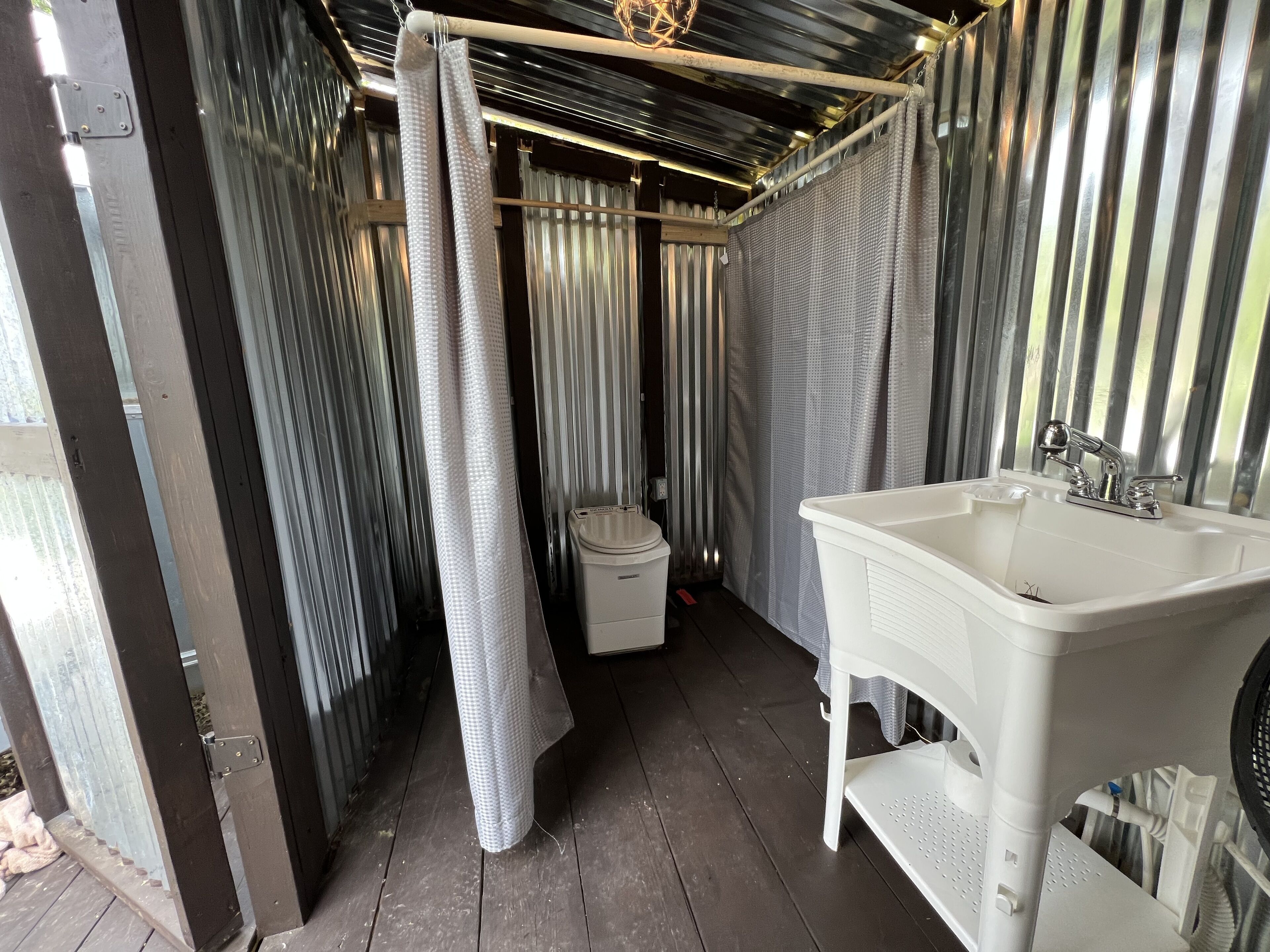 Airstream Vibes on 90 acres