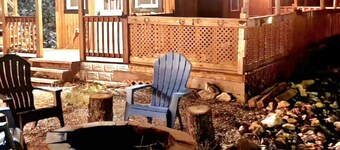 Tiny Home Cabin @ Nolin Lake Close to Mammoth Cave. Couple's Retreat w/ Hot Tub 