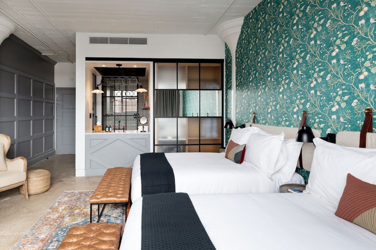 Convenient Stay, Superb Location, Pets Allowed, Parking Onsite