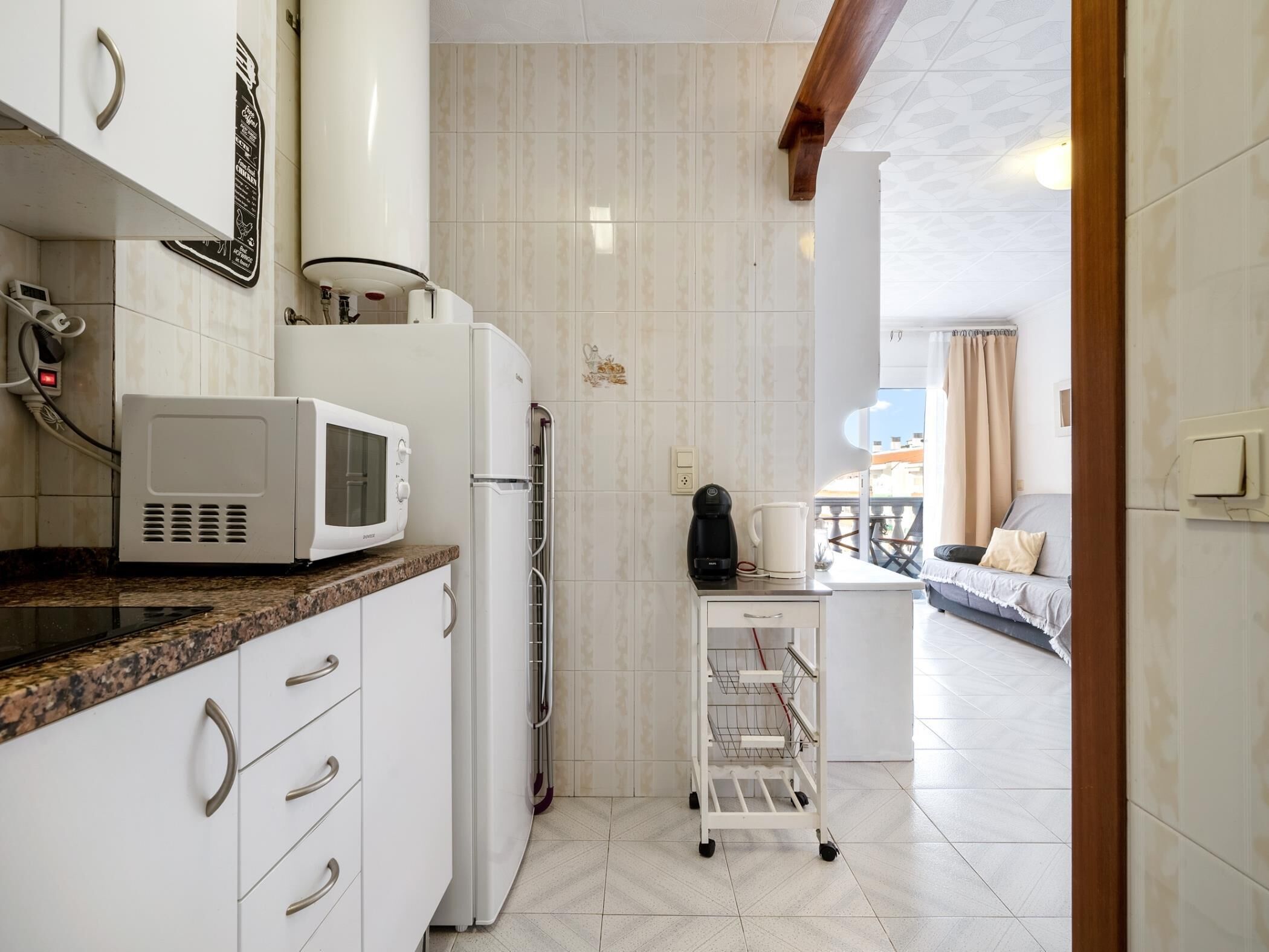 Apartment with terrace and parking 350m beach