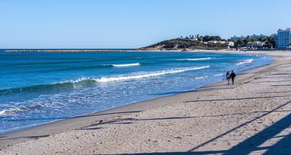 Appartement avec piscine Ă 5km de Port Aventura