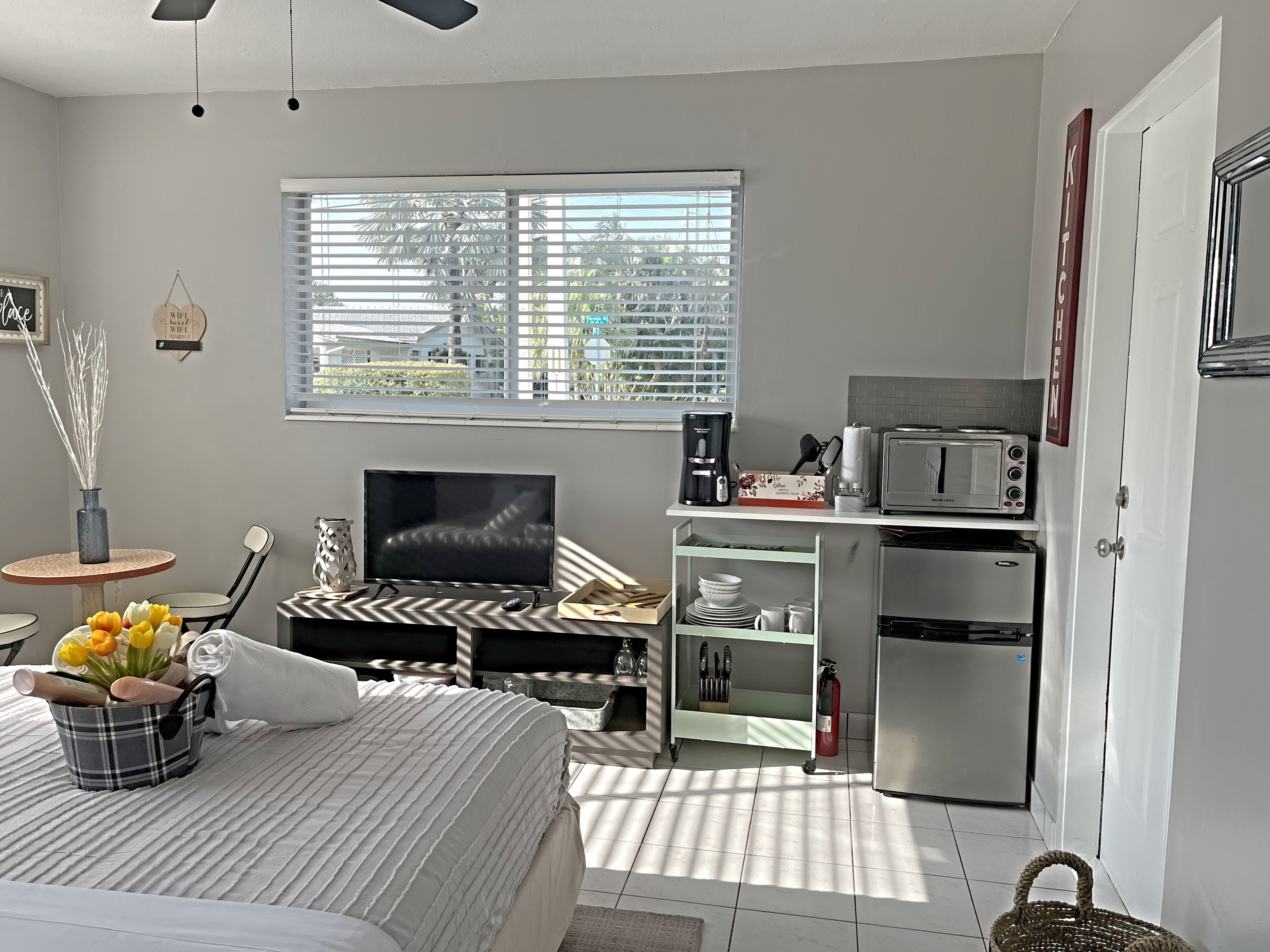 Sunny Sweet Studio With free Parking/Wifi