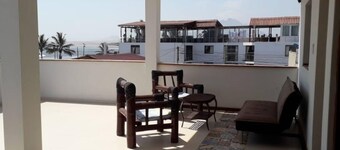 HuanchacoStudio/KingBed/Balcony/Tv/Wifi