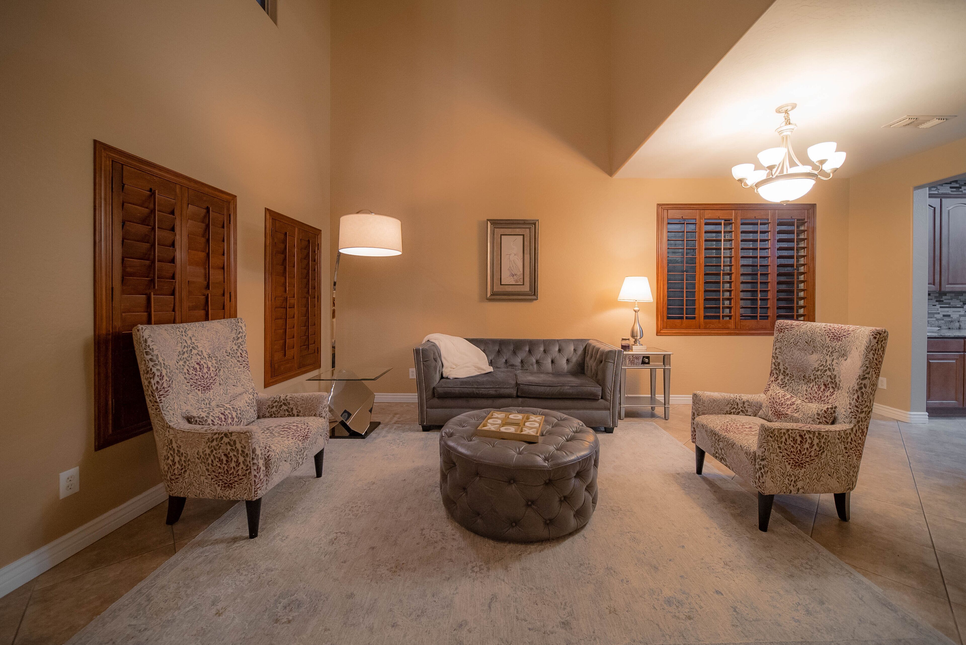 Smart TV, fireplace, DVD player