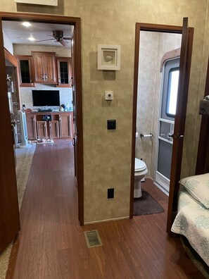 2 bedrooms, iron/ironing board, free WiFi, bed sheets - Relax in Calusa Key Largo (Key Largo)