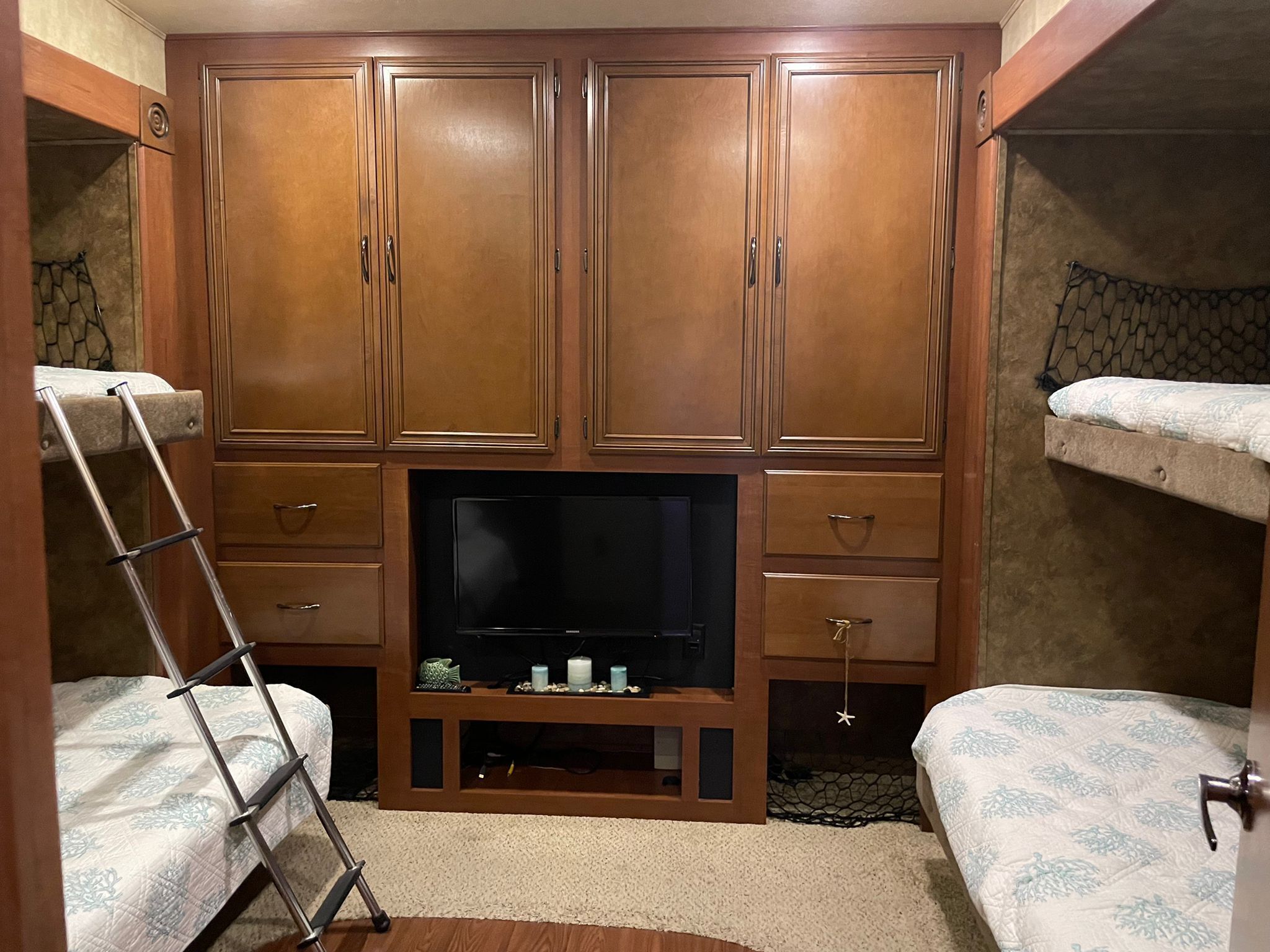 Relax in Calusa Key Largo