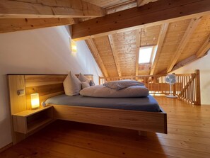 1 bedroom, internet, bed sheets